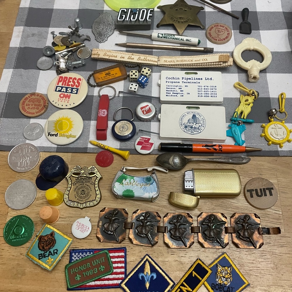 Vintage junk drawer items LOT - Picture 2 of 7